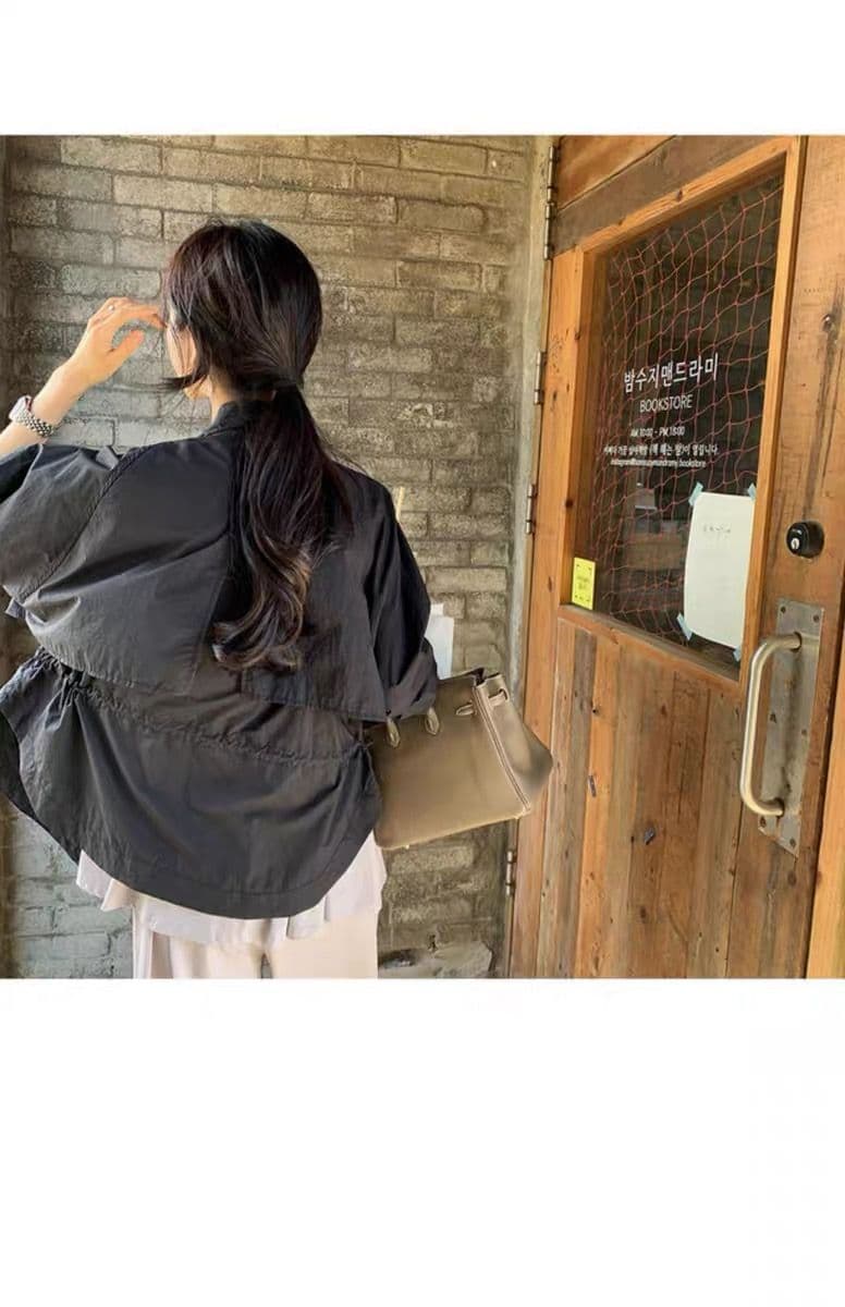 한국 다용도 캐주얼 자외선 차단 쇼트 스타일 여성 코트 경량 미니멀리즘 세련된 루즈핏 펌프 로프 허리 수축 지퍼 맨위 상세 이미지 7