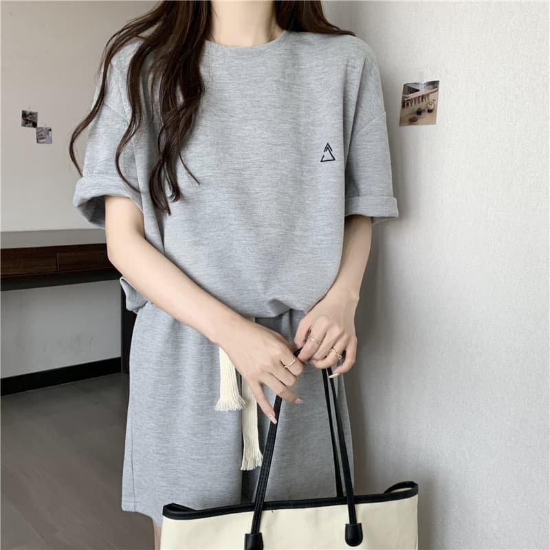 m--4xl 새로운 캐주얼 스포츠 슈트 여름 얇은 스타일 루즈핏 빅 사이즈 다용도 반팔 반바지 투피스 세트 이미지 4
