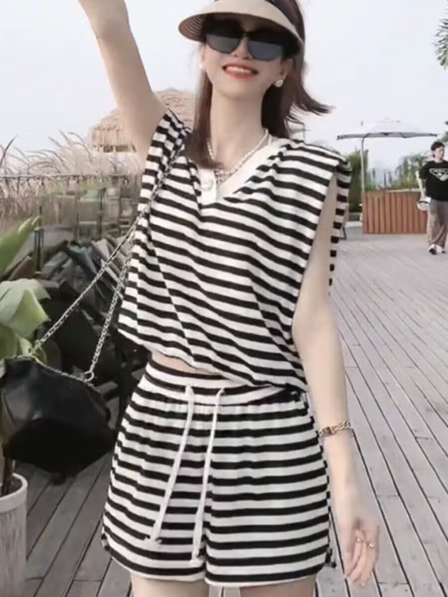 폭발 2026 스트라이프 세트 여성 여름 나비 매듭 백리스 V넥 민소매 맨위 넓은 다리가 짧다. 바지 투피스 세트 상세 이미지 8