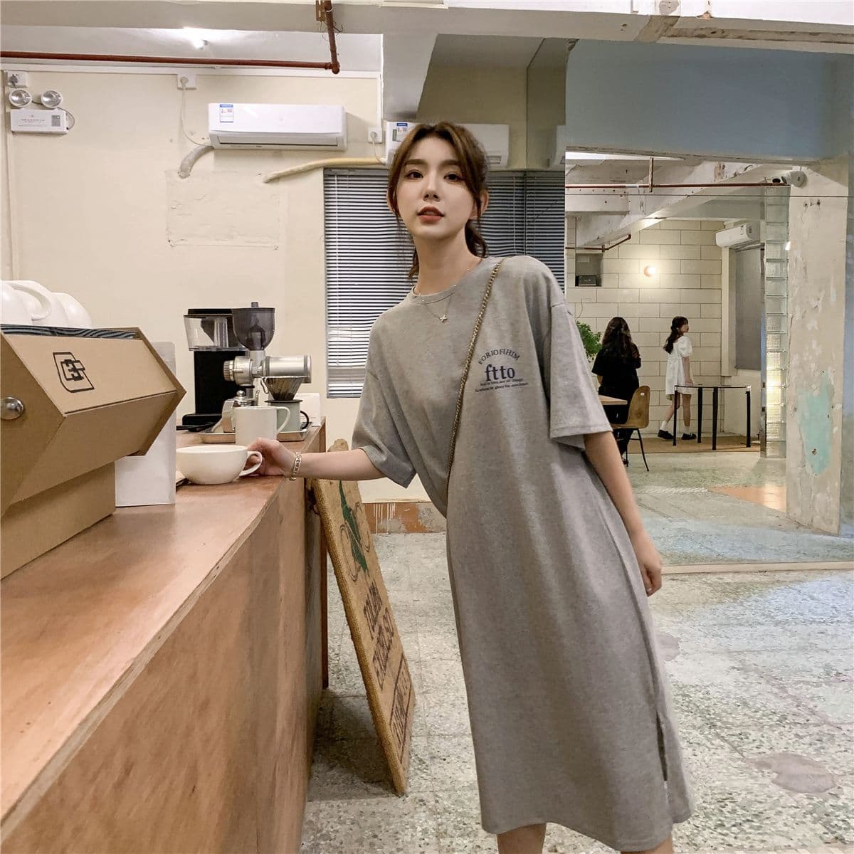 부주의 한 게으른 바람 롱 코트 롱 스커트 티셔츠 드레스 여름 한 스타일 새로운 여성 슬림해 보이는 트임 반팔 상세 이미지 10