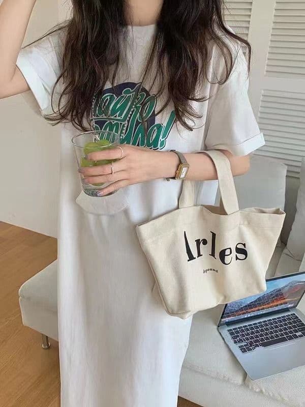 2026 여름 새로운 반팔 티셔츠 여성 롱 코트 무릎 아래 트임 프린트 드레스 패션 여성 상세 이미지 3