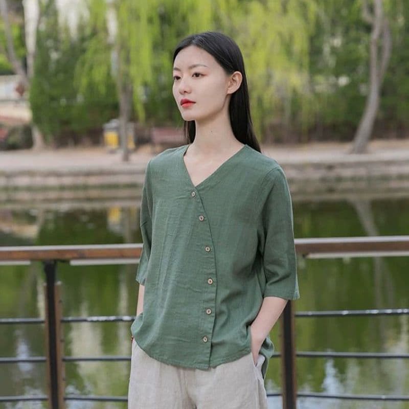 여름 새로운 V넥 다용도 오픈 가디건 루즈핏 슬림해 보이는 여성 문예 레트로 미니멀리즘 바람 면 린넨 반팔 셔츠 맨위 이미지 4