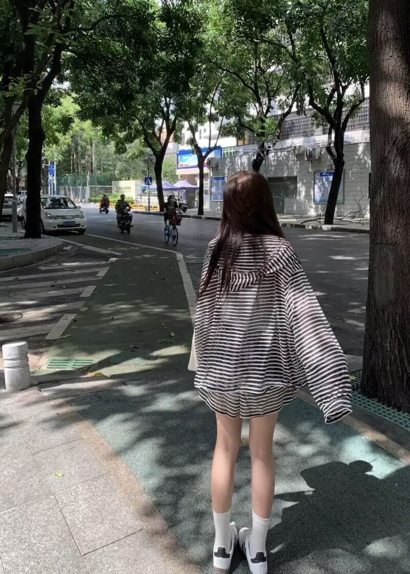 패션 캐주얼 루즈핏 스트라이프 세트 여자 학생 봄 여름 가을 캐미솔 후드 재킷 반바지 3종 세트 상세 이미지 19