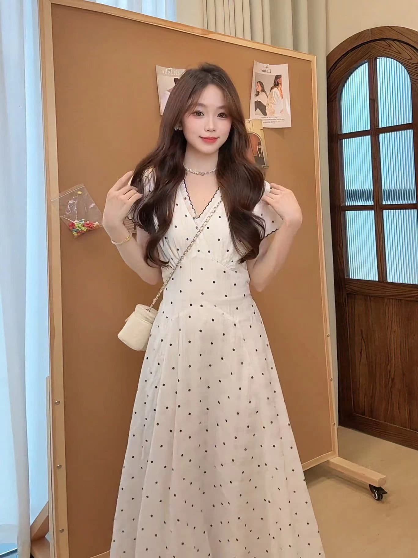 2026 여름 새로운 프랑스식 잉크 포인트 스타 망 드레스 꽃무늬 일반 슬림해 보이는 작은 대중 검정색 중 롱 스커트 여성 상세 이미지 8