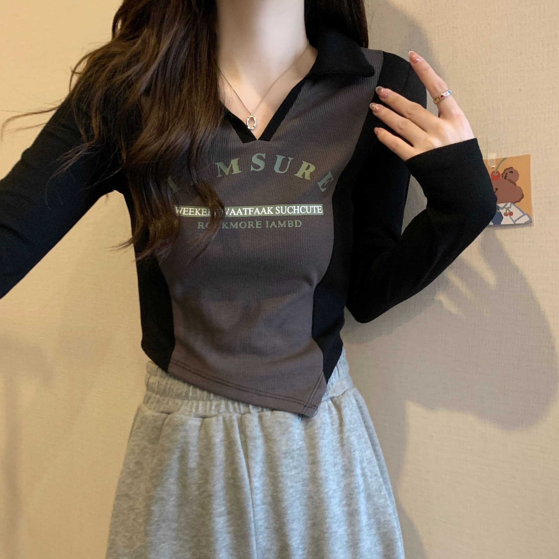 리브 배색 POLO 칼라 몸매 가꾸기 긴팔 티셔츠 여성 가을 V넥 맨위 상세 이미지 3