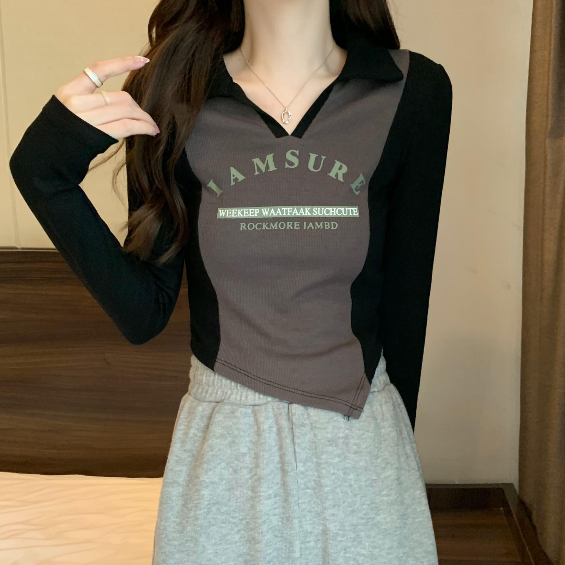 리브 배색 POLO 칼라 몸매 가꾸기 긴팔 티셔츠 여성 가을 V넥 맨위 상세 이미지 9