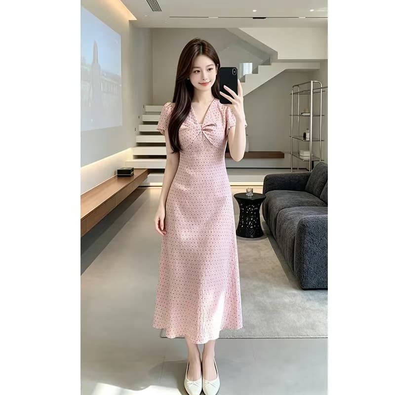 빅 사이즈 여름 프랑스식 핑크색 도트 무늬 슬림해 보이는 드레스 단순한 관대 한 나비 매듭 질감 센스 디자인 섹션 롱 스커트 이미지 3