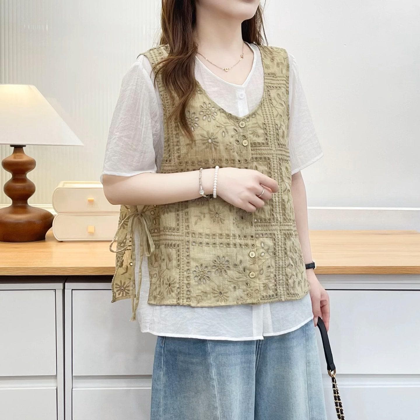 빅 사이즈 지방 mm 외국 가스 홀로우 아웃 자수 다용도 페이크 레이어드 여성 셔츠 여름 새로운 루즈핏 슬림해 보이는 맨위 상세 이미지 3