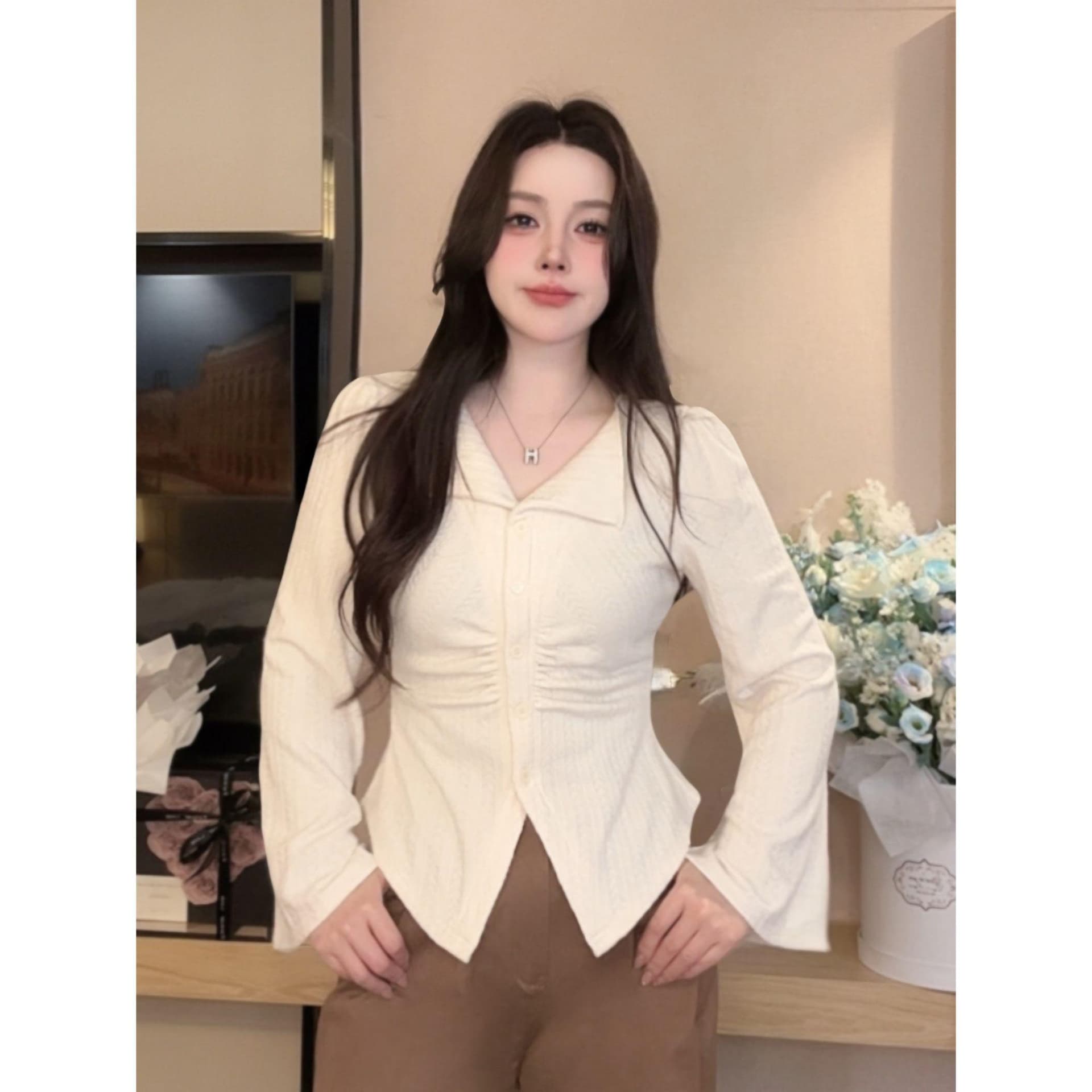 2026 이른 가을 새로운 빅 사이즈 지방 mm V넥 긴팔 티셔츠 허리 수축 표지 고기 슬림해 보이는 인사이드 잡아라. 의류 여성 이미지 4