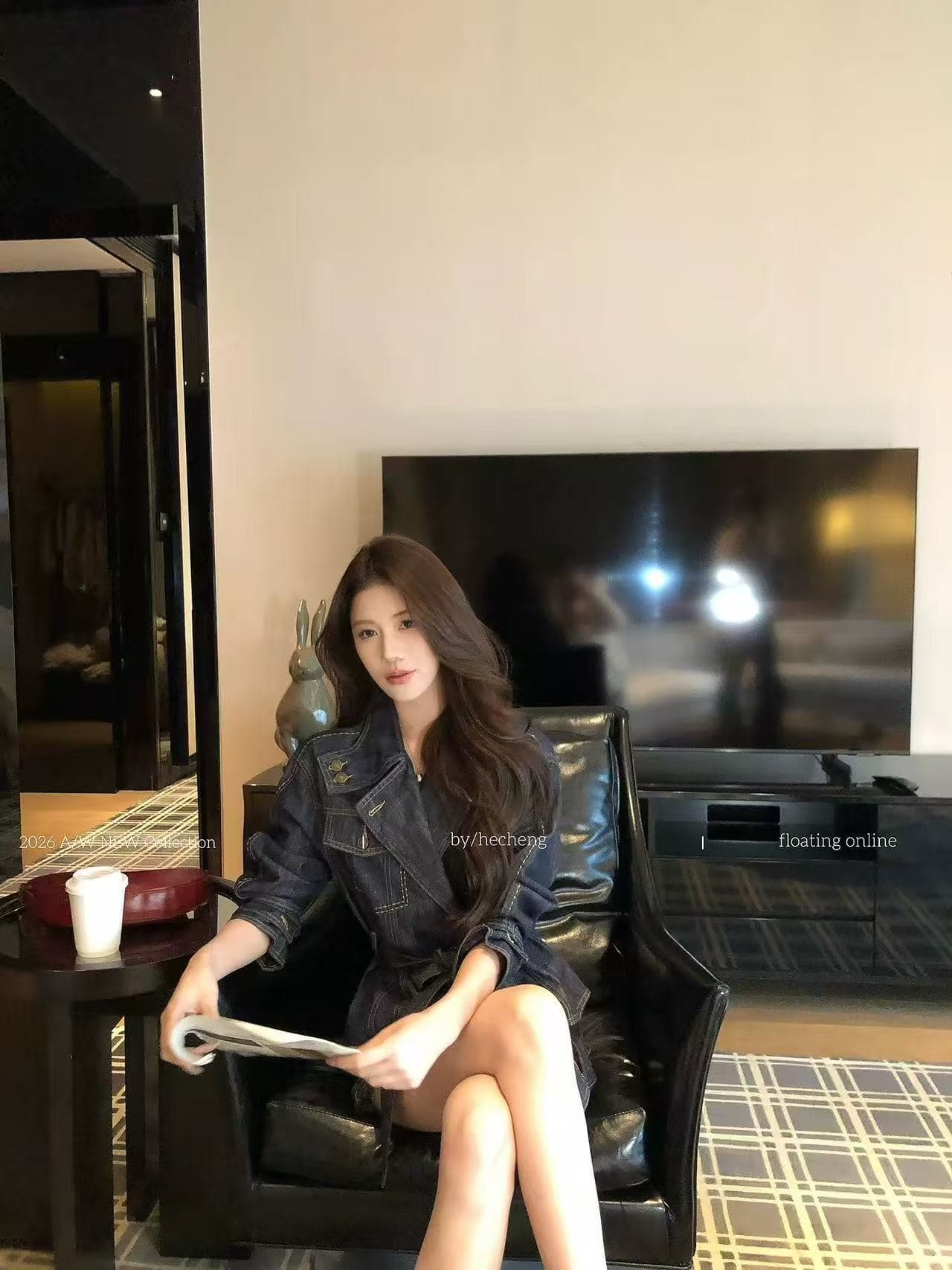 와우 현재 파란색 폴로 칼라 레이스업 긴팔 데님 여성 코트 봄 새로운 디자인 센스 슬림해 보이는 오픈 가디건 반 스커트 세트 이미지 3