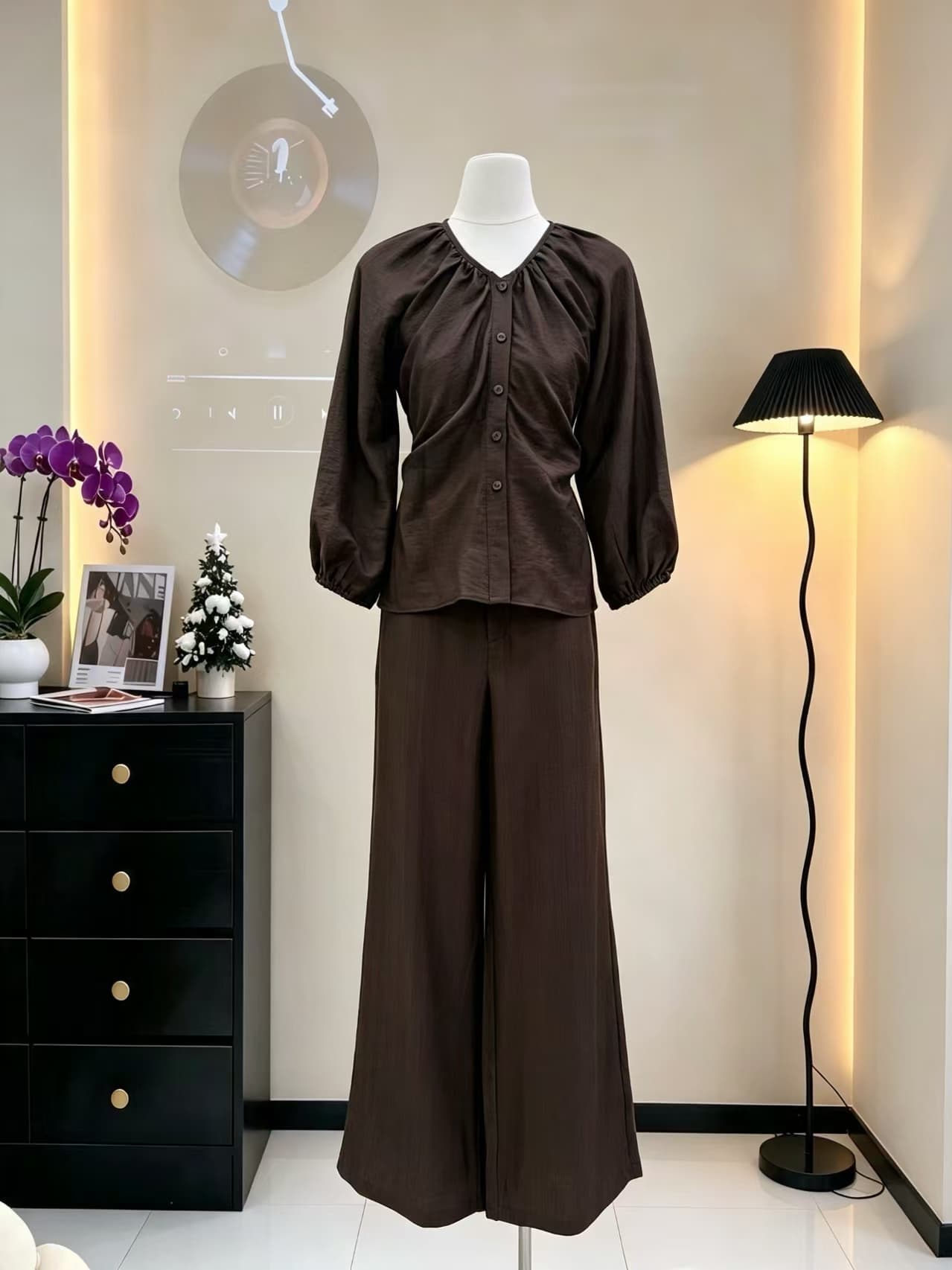 왕 기다려라. 남쪽 스크린 저녁 바람 2026 여름 오리지널 주간 실크 아세트산 셔츠 반바지 세트