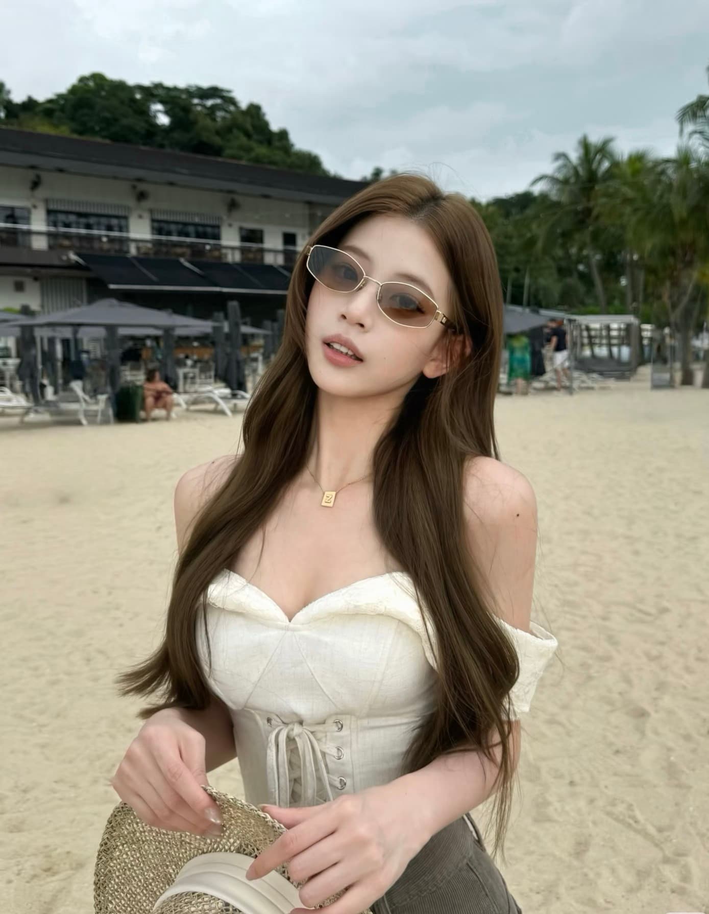 세련된 작은 대중 디자인 유럽과 미국 뜨거운 보 주님 바람이 아닙니다. 규칙 비스듬한 어깨 밑단 주름 몸매 가꾸기 가죽 재킷 가죽 상단 상세 이미지 1