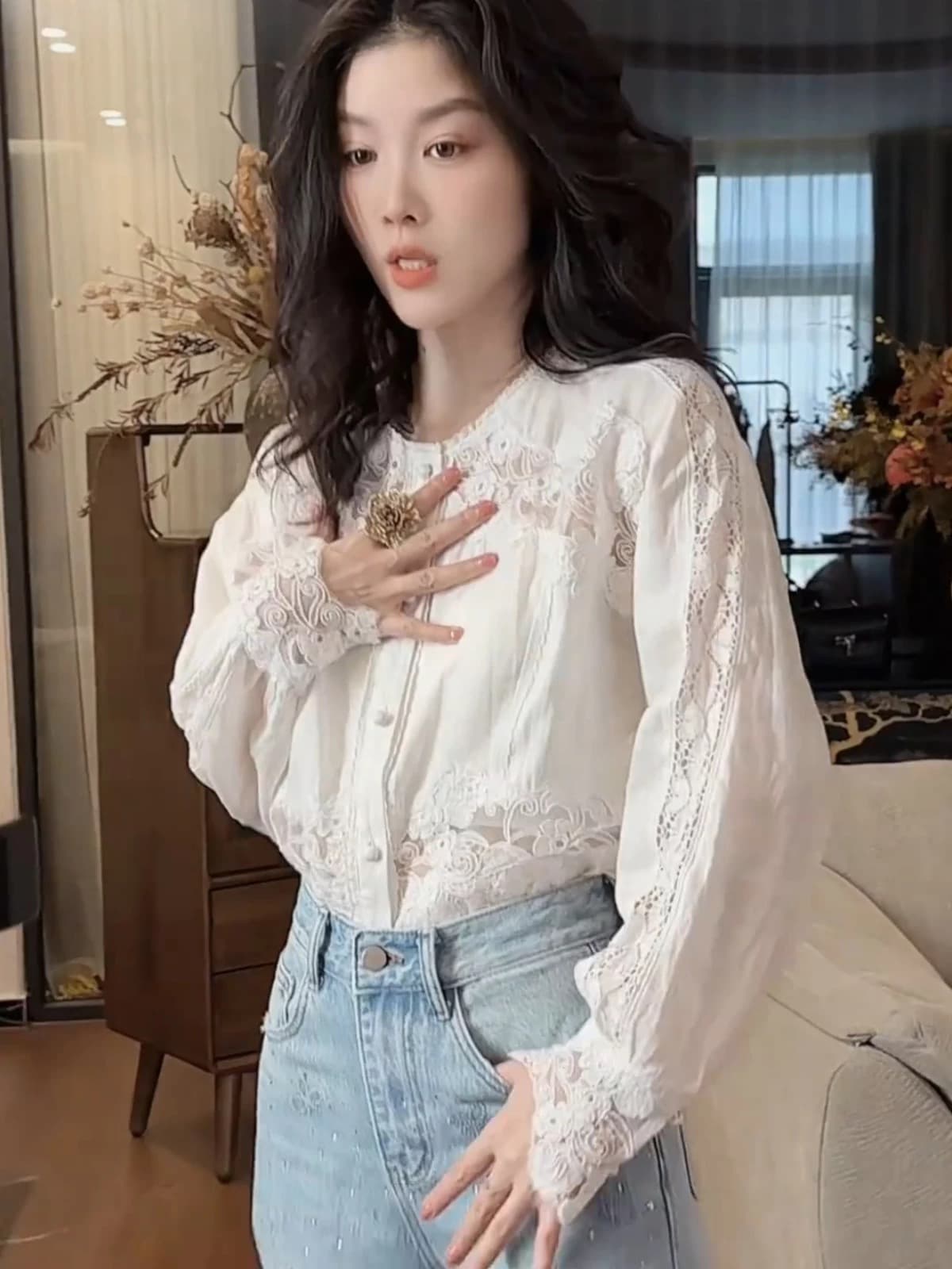 고급 레이스 꽃 화이트 여성 셔츠 봄 여름 유럽 상품 휴가 바람 벌룬 소매 맨위 상세 이미지 1