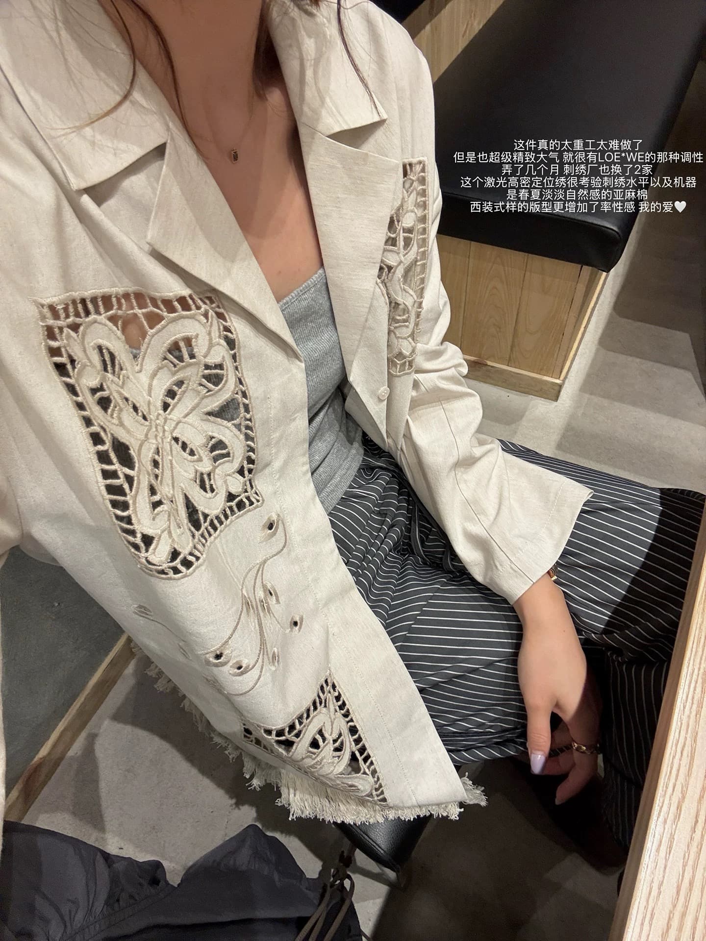 iwing 메이 링 4.24new 무거운 작업 매우 loe e 调性 ~ 중 레이저 홀로우 아웃 자수 면 린넨 블레이저 이미지 4