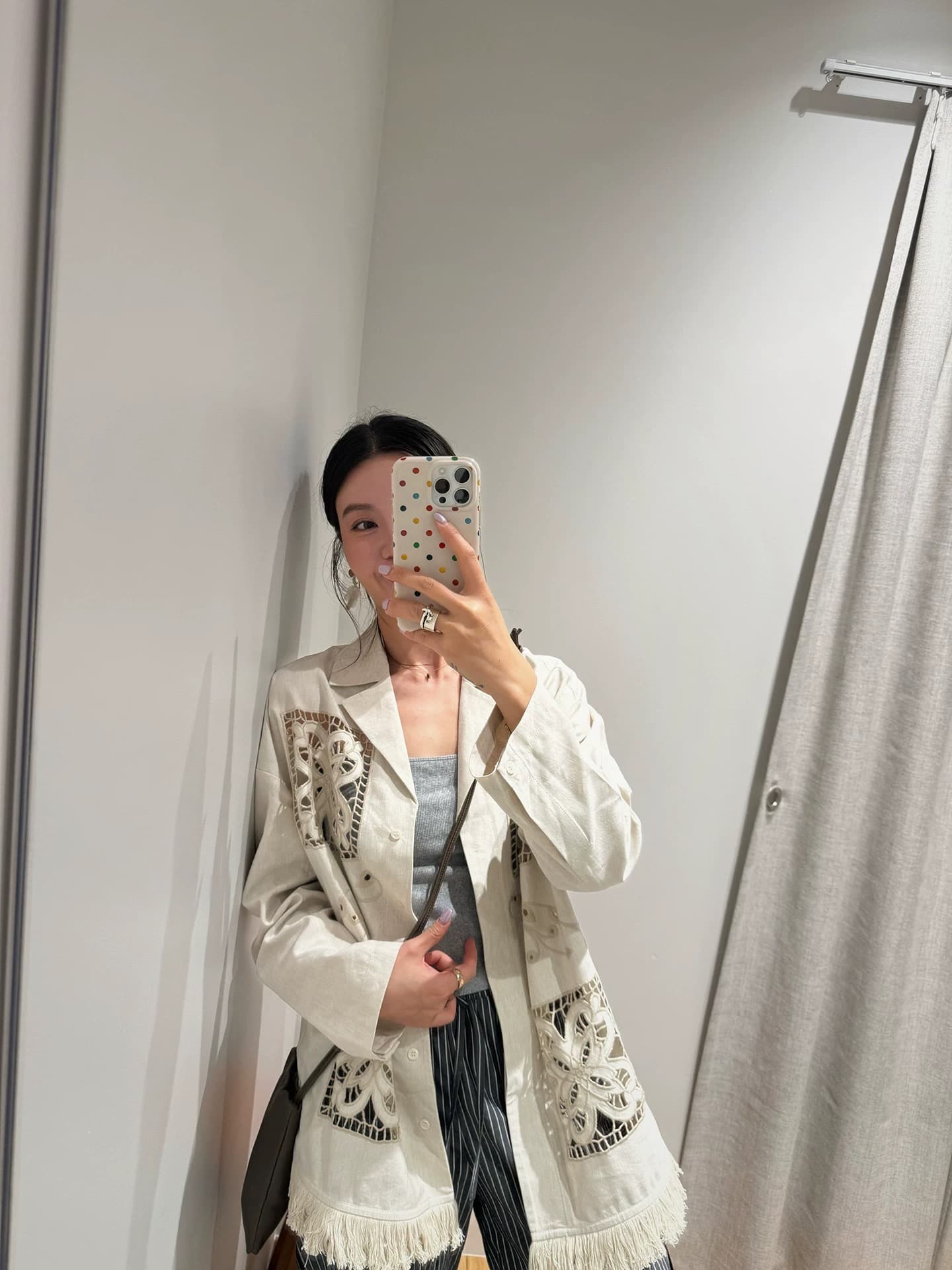 iwing 메이 링 4.24new 무거운 작업 매우 loe e 调性 ~ 중 레이저 홀로우 아웃 자수 면 린넨 블레이저 상세 이미지 4