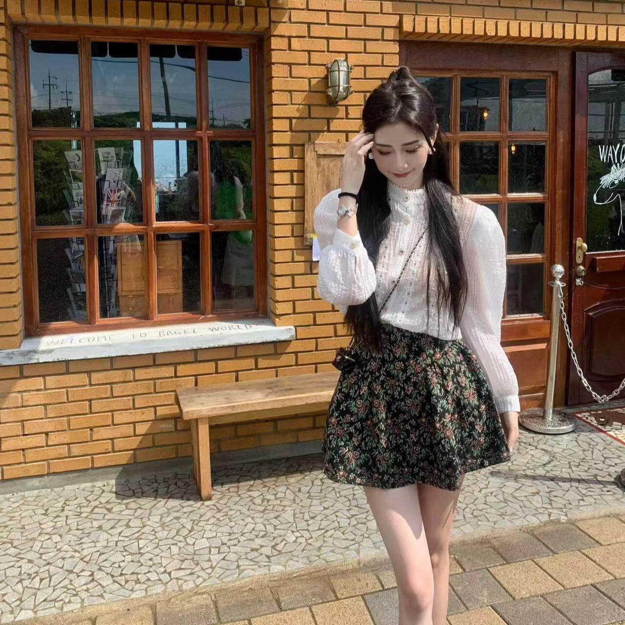 프랑스식 천 골드 새로운 무거운 작업 레이스 홀로우 아웃 단추 셔츠 하이웨이스트 꽃 프린트 반바지 벨트 3 세트 이미지 6