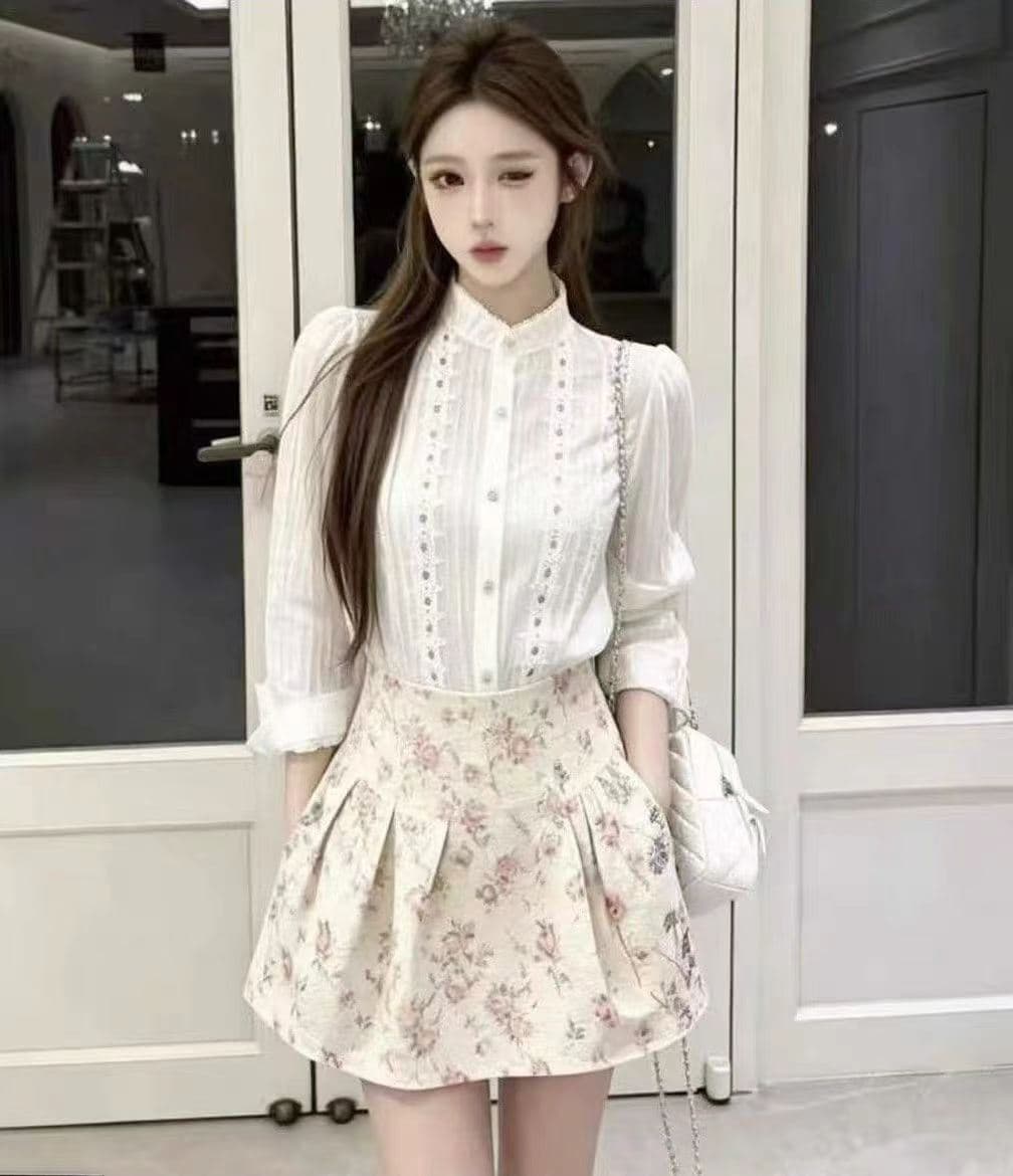 프랑스식 작은 샤넬 스타일 자카드 홀로우 아웃 스탠드 칼라 여성 셔츠 여름 새로운 하이웨이스트 슬림해 보이는 꽃무늬 반신 미니 스커트 세트 상세 이미지 2