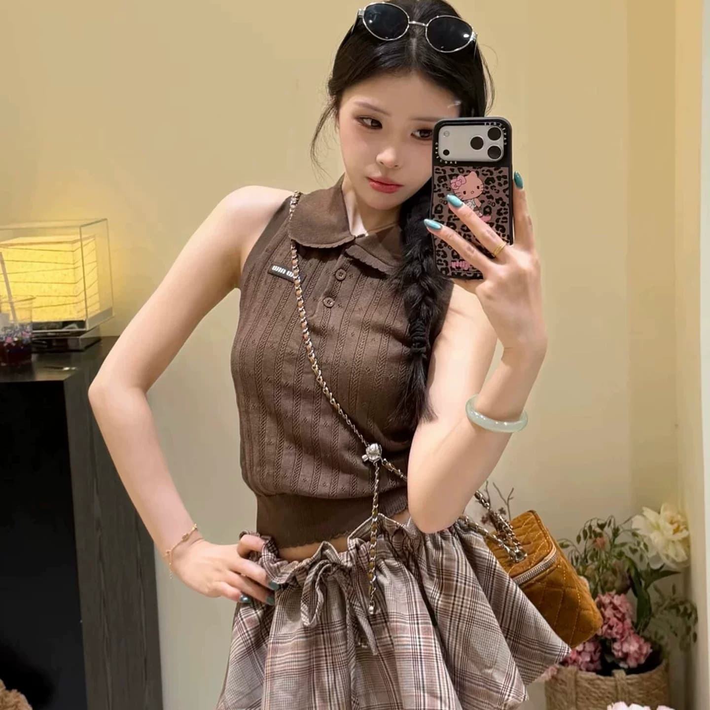 새로운 레트로 세련된 연령 감소 폴로 칼라 니트 조끼 맨위 허리밴드 체크무늬 꽃밭 반바지 세트 이미지 6