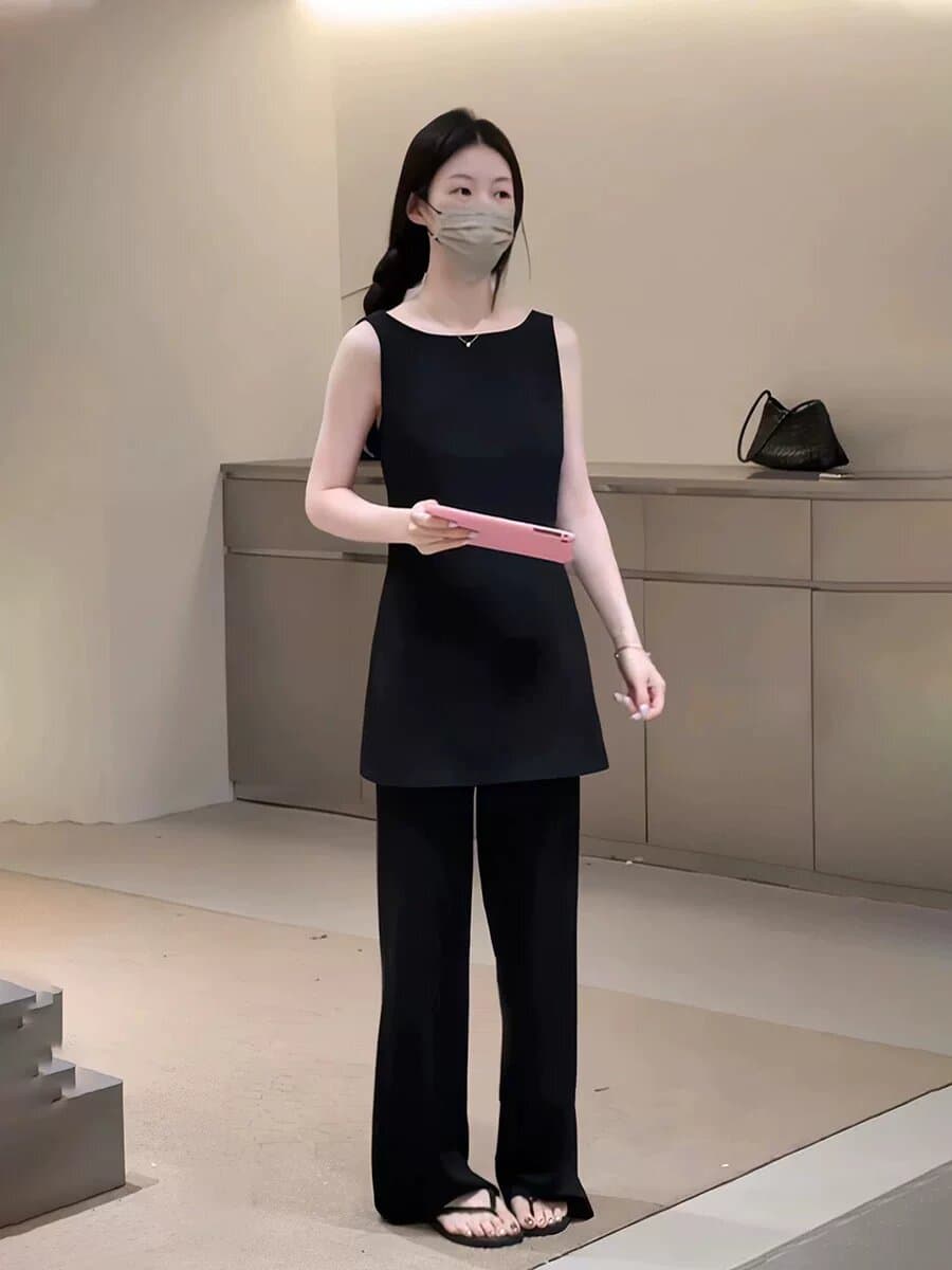 2026 여름 새로운 여성 한 부서 착용 가져 가라. 디자인 센스 백리스 라운드 넥 민소매 맨위 하이웨이스트 슬림해 보이는 넓은 다리 길이 바지 이미지 4