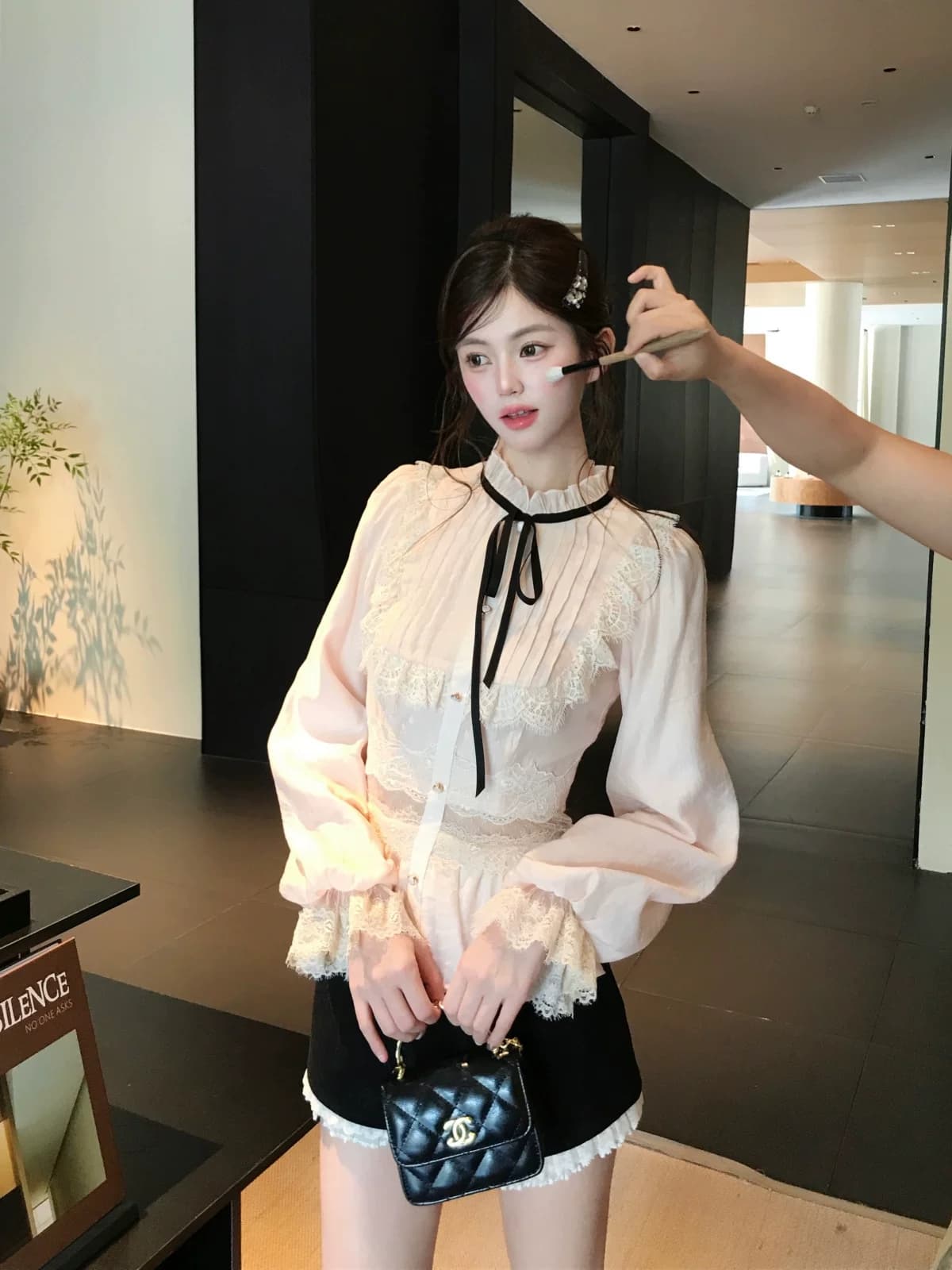 기타 한 작은 물고기 musefish 그는 당겨서 미스 레이스 레이스 배색 레이스업 셔츠 레이스 반바지 세트 여성 상세 이미지 1