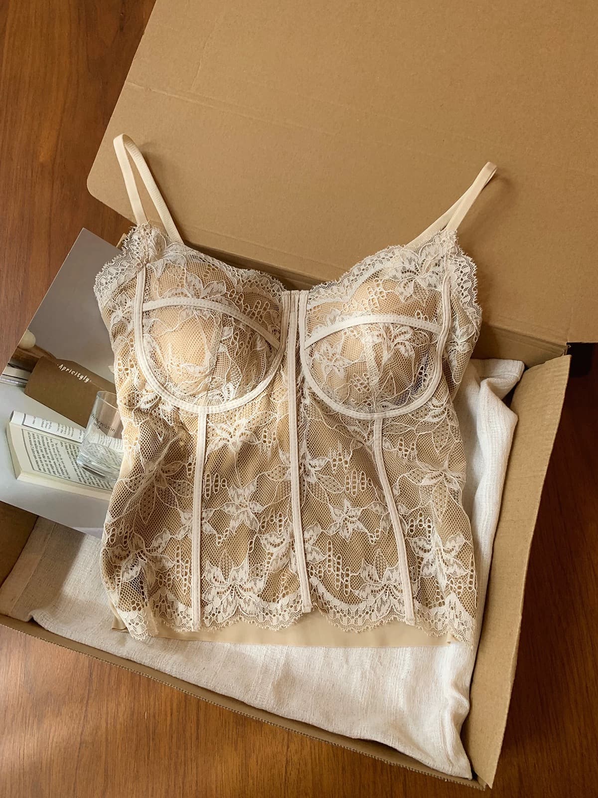 달콤한 도움말 bra 프랑스식 레이스 뼈 선 보온 캐미솔 가슴 패드 하나 몸매 가꾸기 인사이드 가져 가라. 외출용 아름다움 뒤로 이미지 2