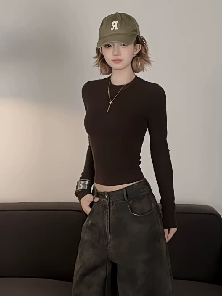 아메리칸 핫걸 바람 라운드 넥 긴팔 티셔츠 여성 가을 겨울 새로운 몸매 가꾸기 쇼트 스타일 털이 있는 기본 셔츠 고급 센스 맨위