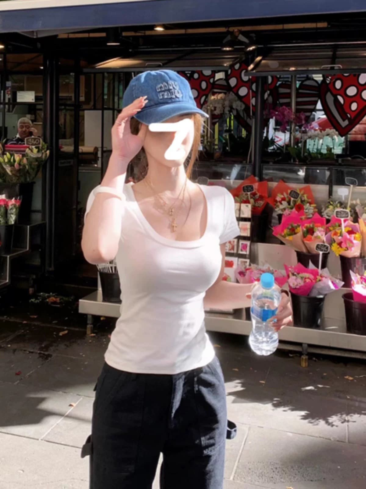 아메리칸 u 칼라 긍정적 인 어깨 반팔 티셔츠 여성 봄 2026 새로운 타이트 차 예술 순수한 욕망 핫걸 꼬집기 허리 화이트 맨위 상세 이미지 3