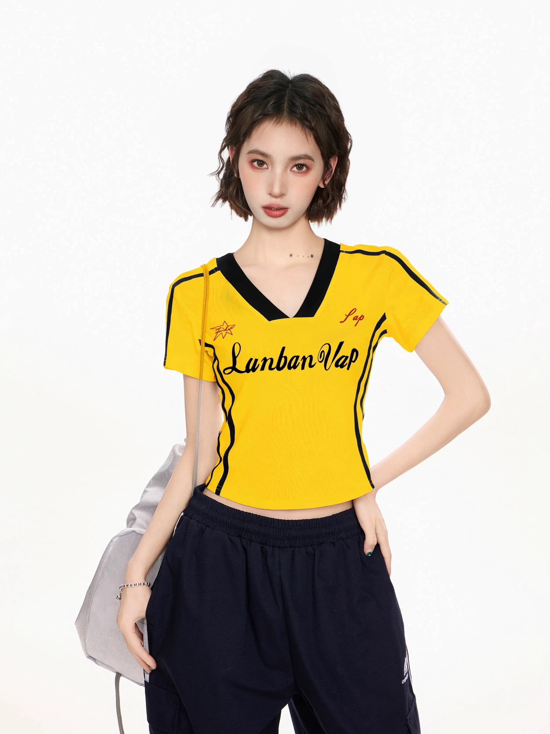 도파민 황색 V넥 긍정적 인 어깨 반팔 티셔츠 여성 여름 운동 디자인 센스 몸매 가꾸기 슬림해 보이는 쇼트 스타일 핫걸 맨위 상세 이미지 4