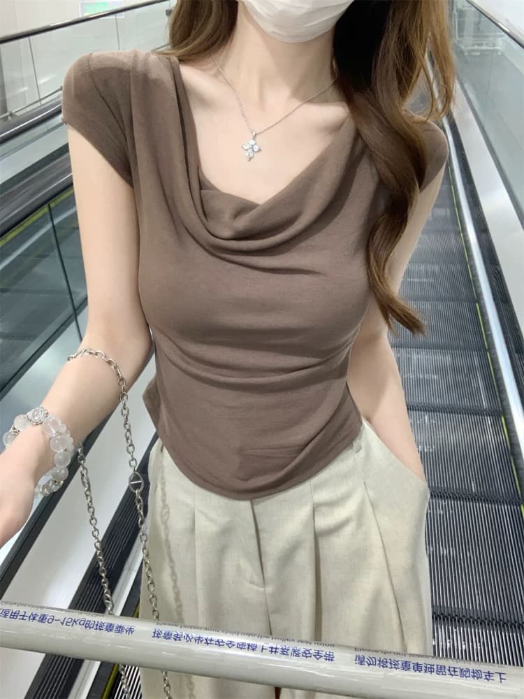 순수한 욕망 miu 부서 흔들다 칼라 오프숄더 반팔 티셔츠 여성 여름 2026 몸매 가꾸기 주름 꼬집기 허리 작은 키 핫걸 맨위 상세 이미지 2