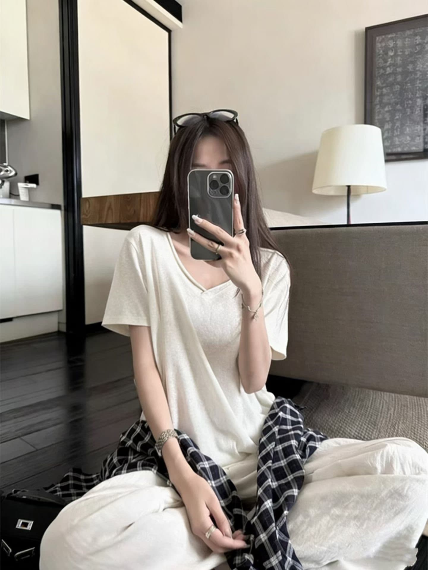 한국 느슨함 센스 순면 반팔 루즈핏 느긋한 V넥 티셔츠 여성 여름 고급 디자인 센스 다용도 볼륨 측면에 의류 이미지 2