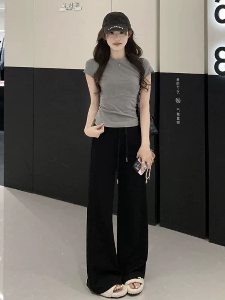 회색 긍정적 인 어깨 반팔 티셔츠 여성 2025 새로운 여름 몸매 가꾸기 기본 셔츠 패션 다용도 슈퍼 잘 생긴 맨위 이미지 3