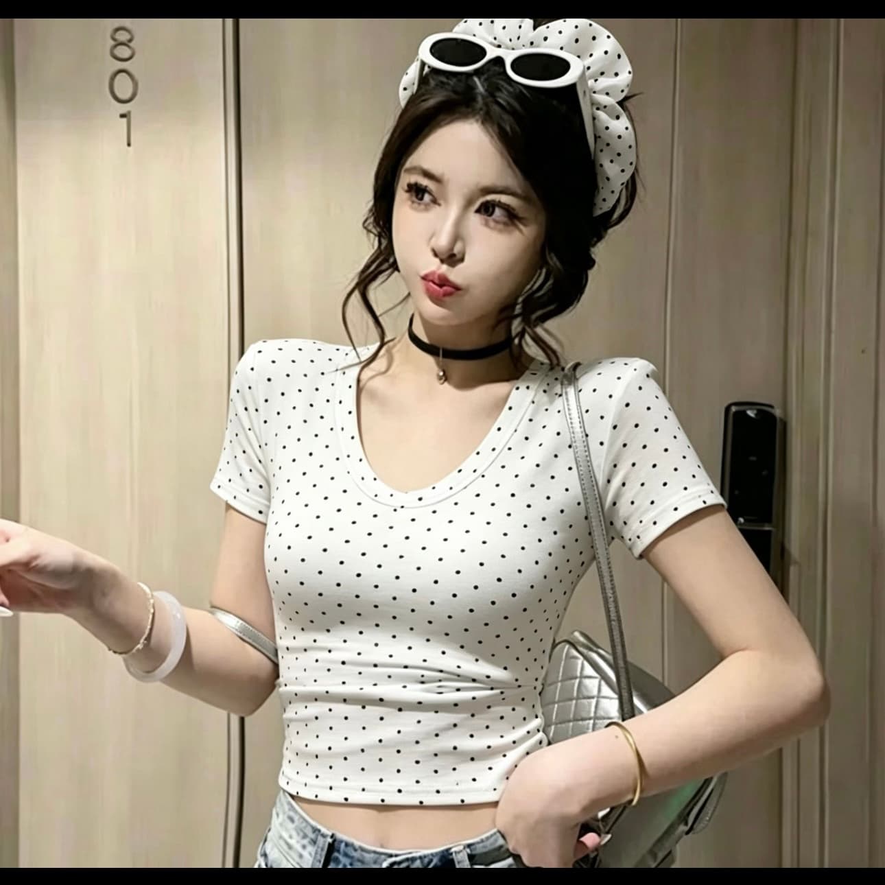 배당 서클 2026 새로운 한국 스타일 패션 u 칼라 도트 무늬 프린트 몸매 가꾸기 다용도 연령 감소 반팔 티셔츠 여성 상세 이미지 1