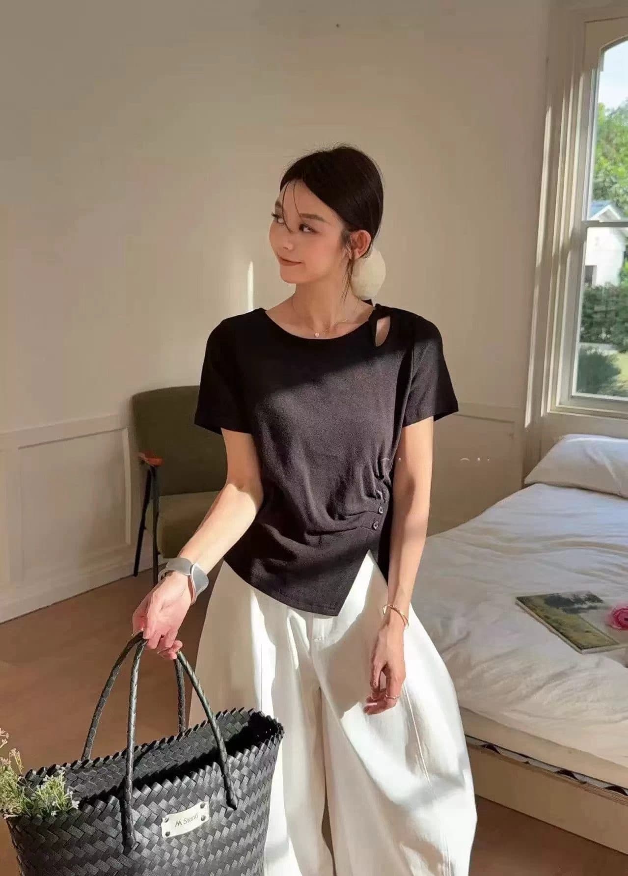 익스트림 제인 디자인 센스 홀로우 아웃 반팔 티셔츠 여성 여름 드레스 황색 비대칭 해체 바람 맨위 여성 의류 작은 대중 미니멀리즘 이미지 2