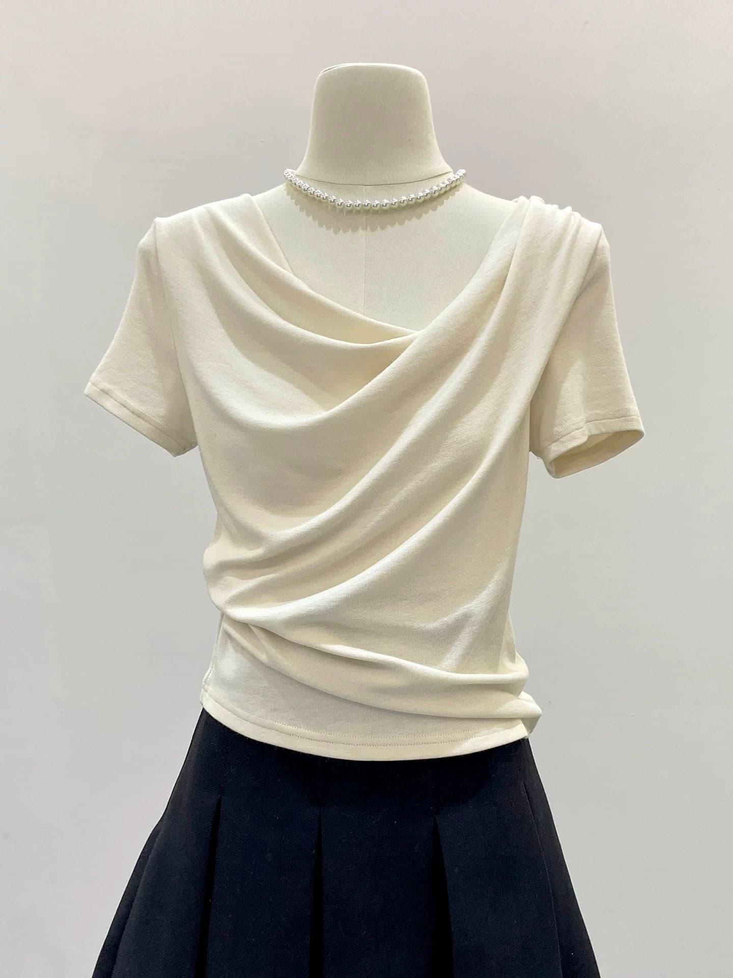 아름다운 불규칙 흔들다 칼라 티셔츠 여성 여름 작은 대중 수신 Pleat 순수한 욕망 만나는 맨위 프랑스식 품격 오프숄더 반팔 상세 이미지 3