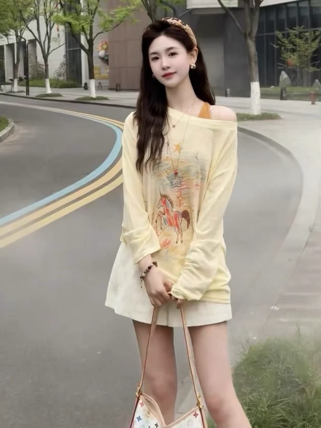 2026 봄 여름 새로운 색상 만화 작은 말 긴팔 자외선 차단 티셔츠 인사이드 가져 가라. 조끼 패션 외국 가스 두 조각 여성 세트 상세 이미지 4
