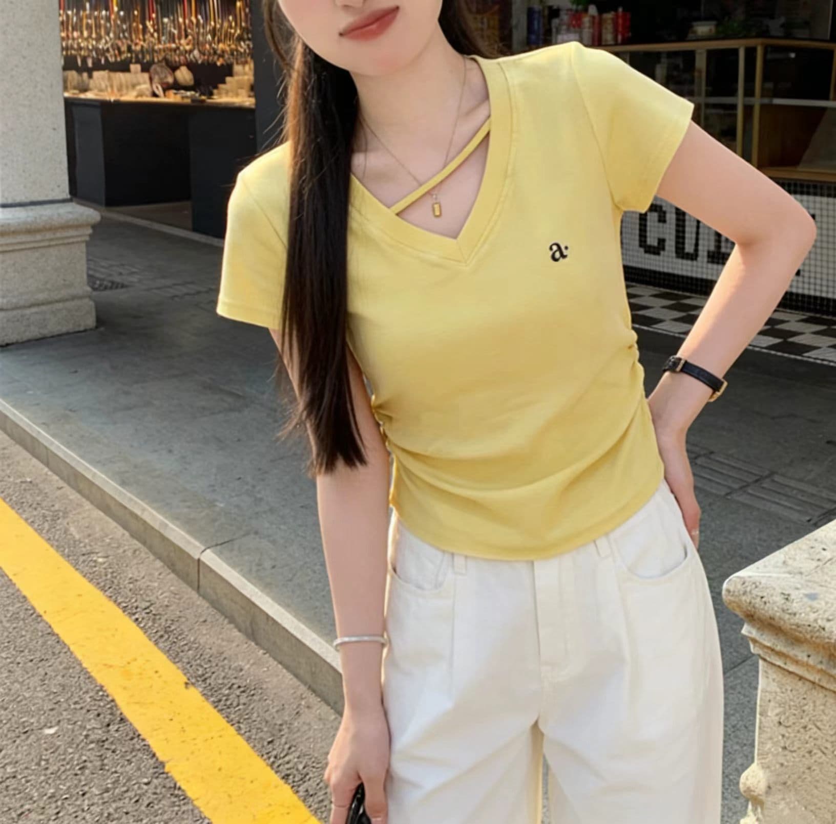 한 부서 Chic 빨간색 V넥 반팔 티셔츠 여성 여름 디자인 센스 슈퍼 잘 생긴 꼬집기 허리 쇼트 스타일 긍정적 인 어깨 아름다운 맨위 상세 이미지 8