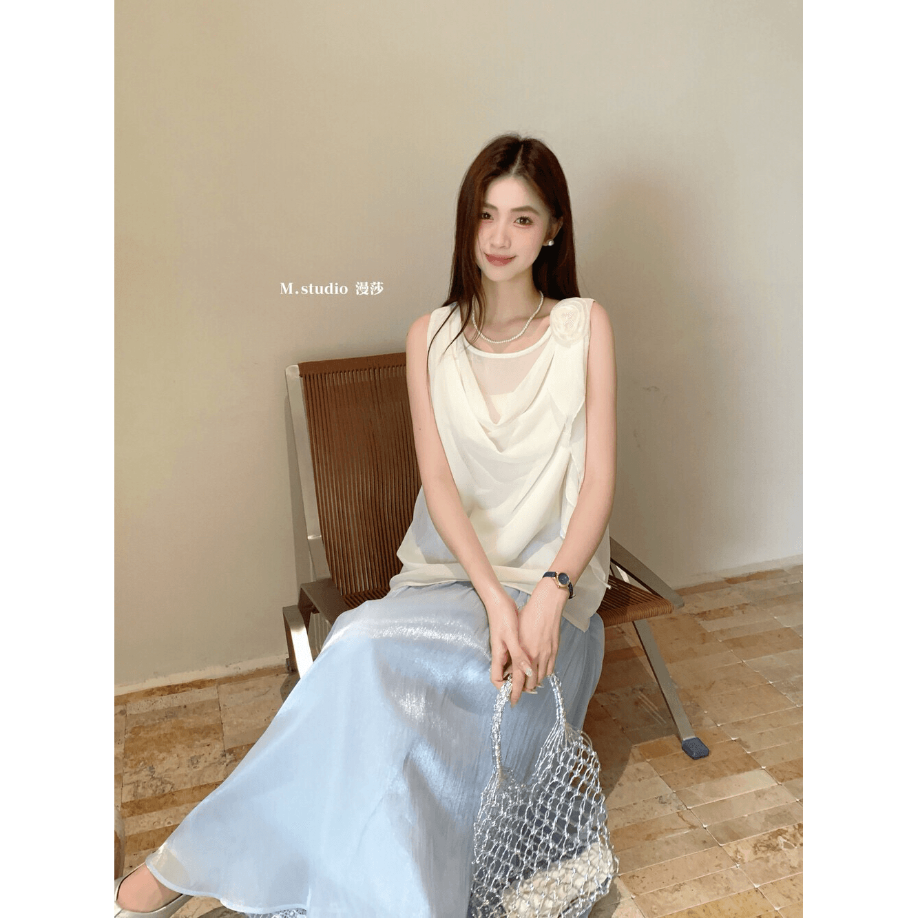 광저우 열세 개 고유 한 Chic 아름다운 쉬폰 작은 셔츠 여성 흔들다 칼라 꽃 리본 조끼 민소매 맨위 외출용 이미지 5