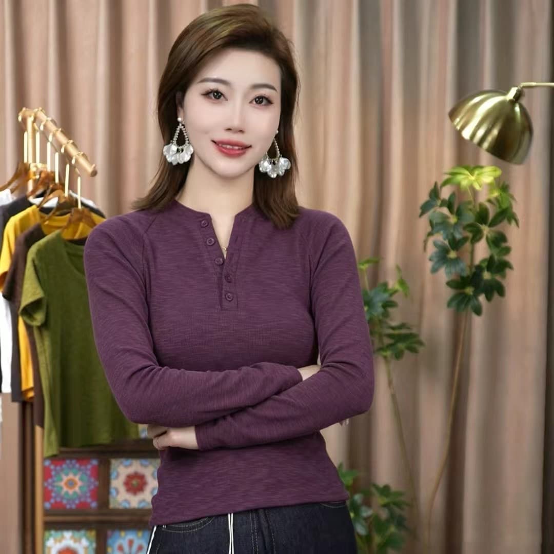긴팔 티셔츠 여성 작은 셔츠 2026 가을 새로운 슈퍼 화재 연령 감소 디자인 센스 몸매 가꾸기 반 개방 V넥 디스플레이 몸 맨위 이미지 2