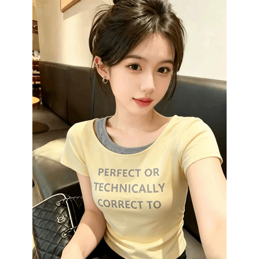 한 부서 알파벳 프린트 페이크 레이어드 반팔 티셔츠 여성 2026 여름 새로운 꼬집기 허리 슬림해 보이는 몸매 가꾸기 쇼트 스타일 맨위 이미지 5