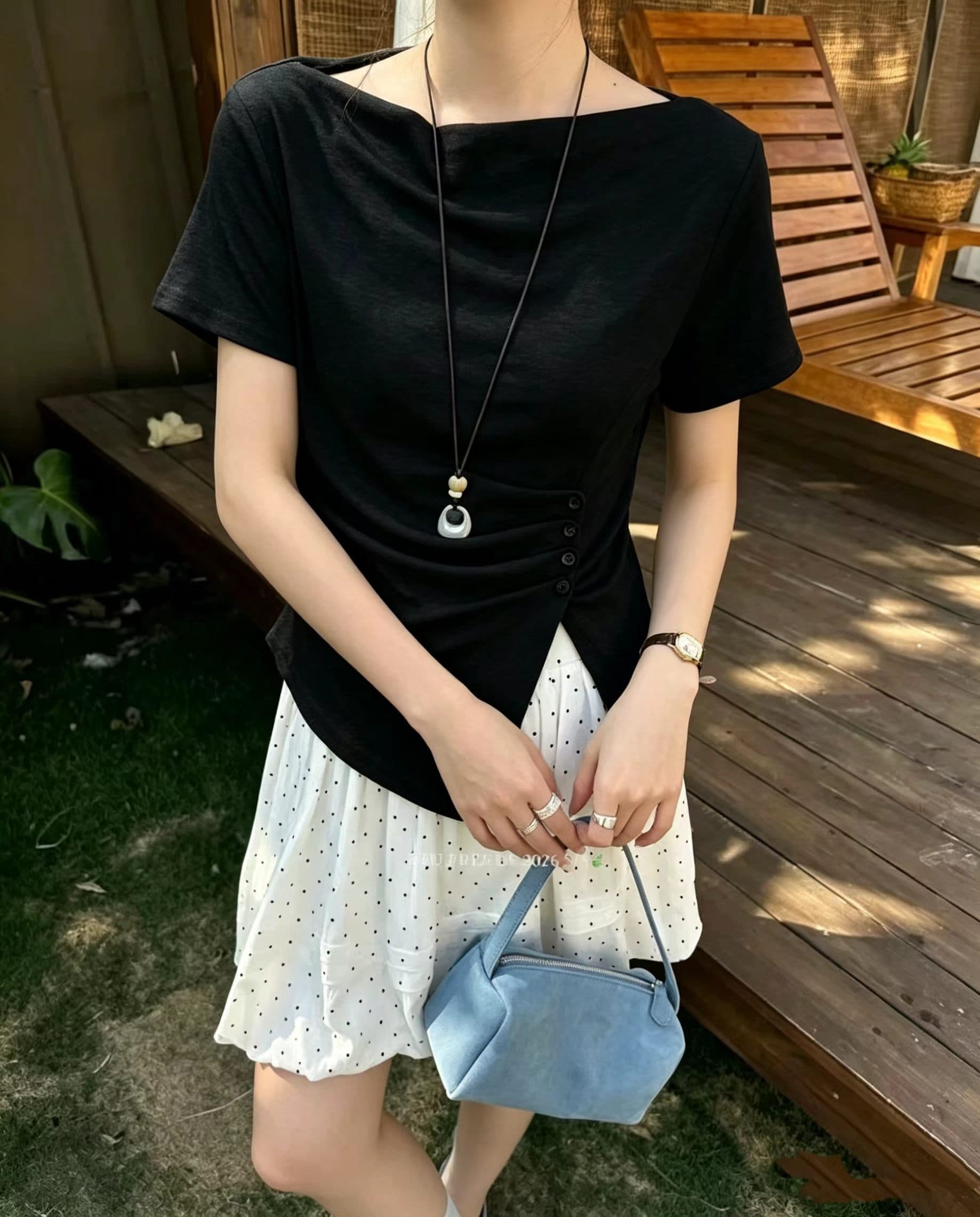 프랑스식 오프숄더 허리 수축 트임 반팔 티셔츠 여성 여름 새로운 몸매 가꾸기 슬림해 보이는 디자인 센스 작은 대중 품격 맨위 이미지 4