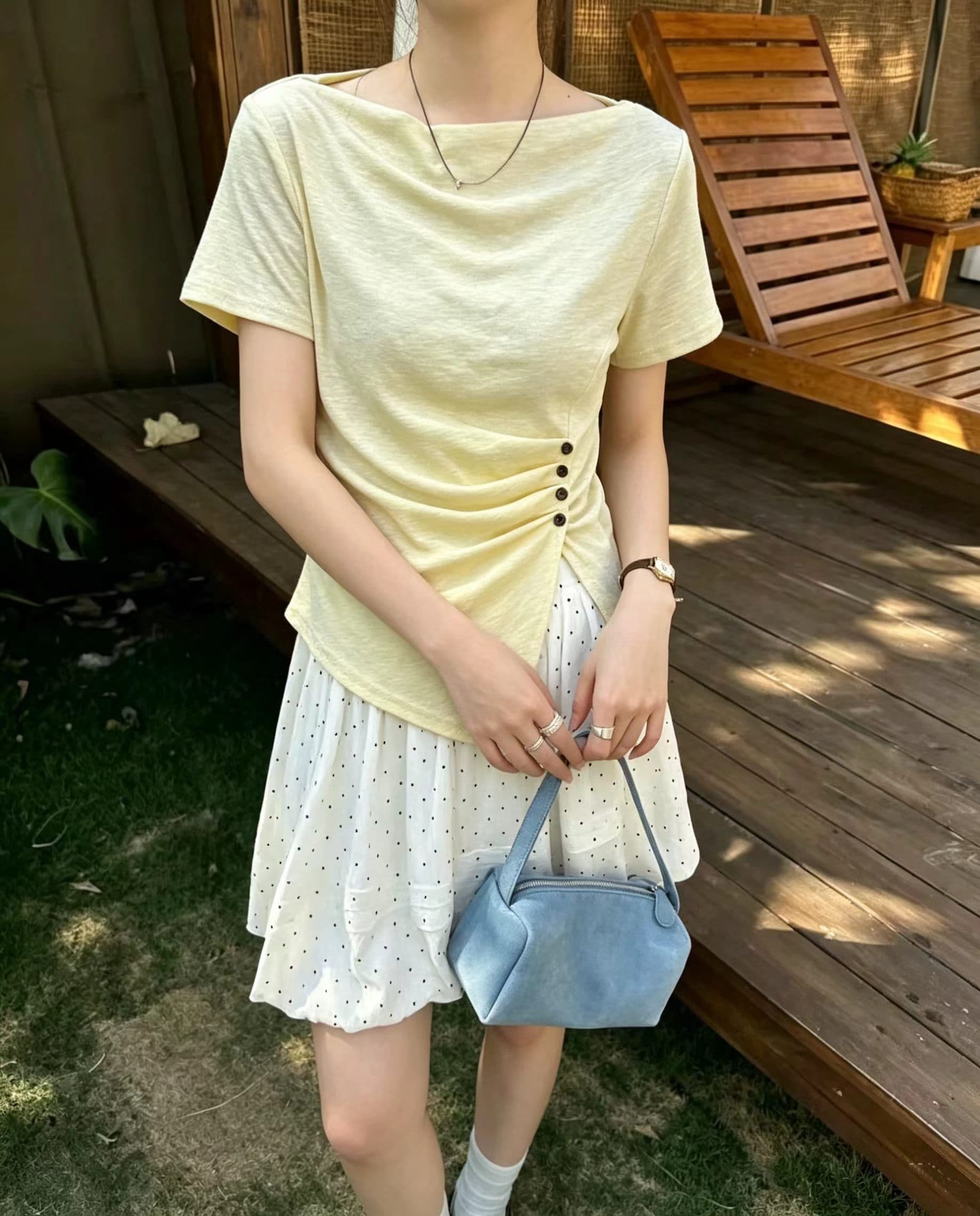 프랑스식 오프숄더 허리 수축 트임 반팔 티셔츠 여성 여름 새로운 몸매 가꾸기 슬림해 보이는 디자인 센스 작은 대중 품격 맨위 상세 이미지 1