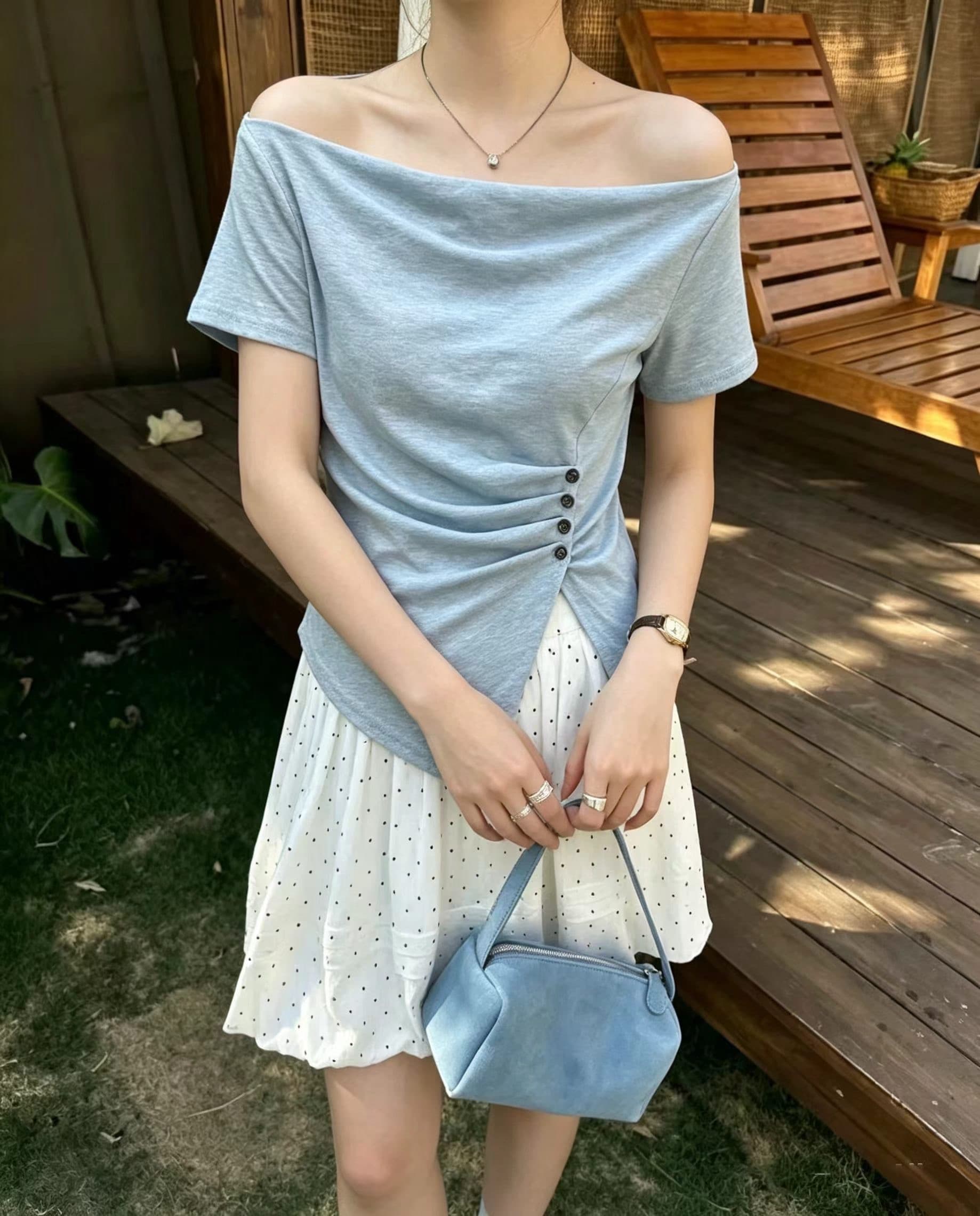 프랑스식 오프숄더 허리 수축 트임 반팔 티셔츠 여성 여름 새로운 몸매 가꾸기 슬림해 보이는 디자인 센스 작은 대중 품격 맨위 상세 이미지 3