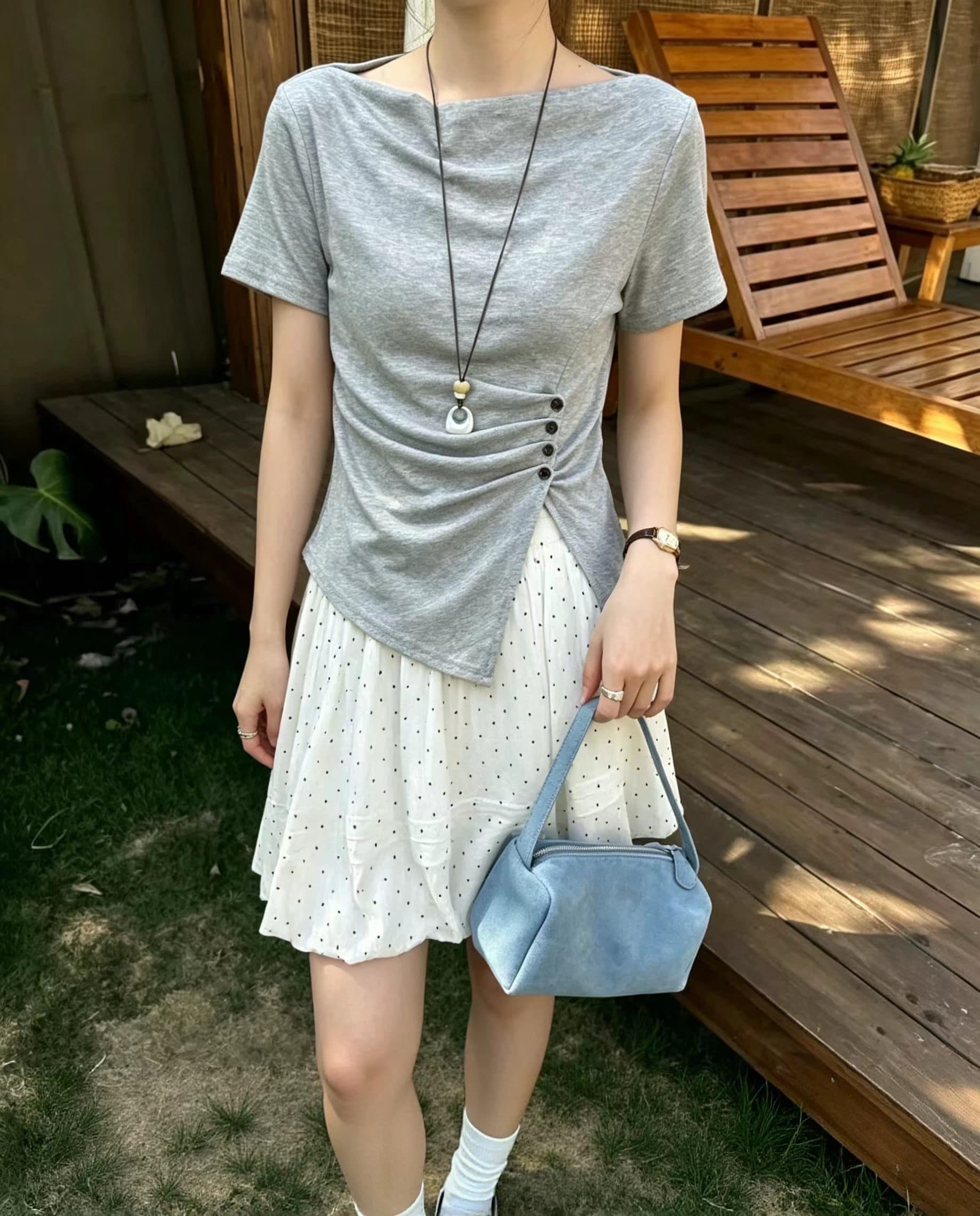 프랑스식 오프숄더 허리 수축 트임 반팔 티셔츠 여성 여름 새로운 몸매 가꾸기 슬림해 보이는 디자인 센스 작은 대중 품격 맨위 상세 이미지 4