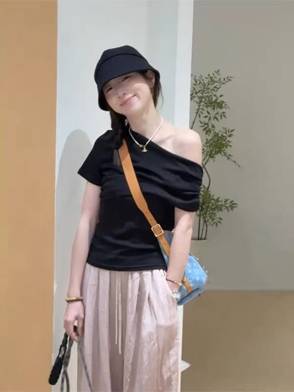 핫걸 바람 비스듬한 칼라 오프숄더 반팔 티셔츠 여성 여름 새로운 순수한 욕망 몸매 가꾸기 슬림해 보이는 디자인 센스 화이트 맨위 서비스 상세 이미지 4