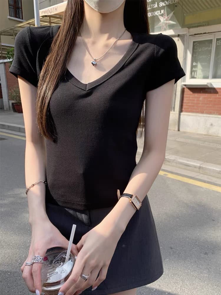 단색 미니멀리즘 다용도 기초 섹션 반팔 티셔츠 여성 여름 몸매 가꾸기 핫걸 V넥 긍정적 인 어깨 슬림해 보이는 쇼트 스타일 작은 맨위 상세 이미지 2