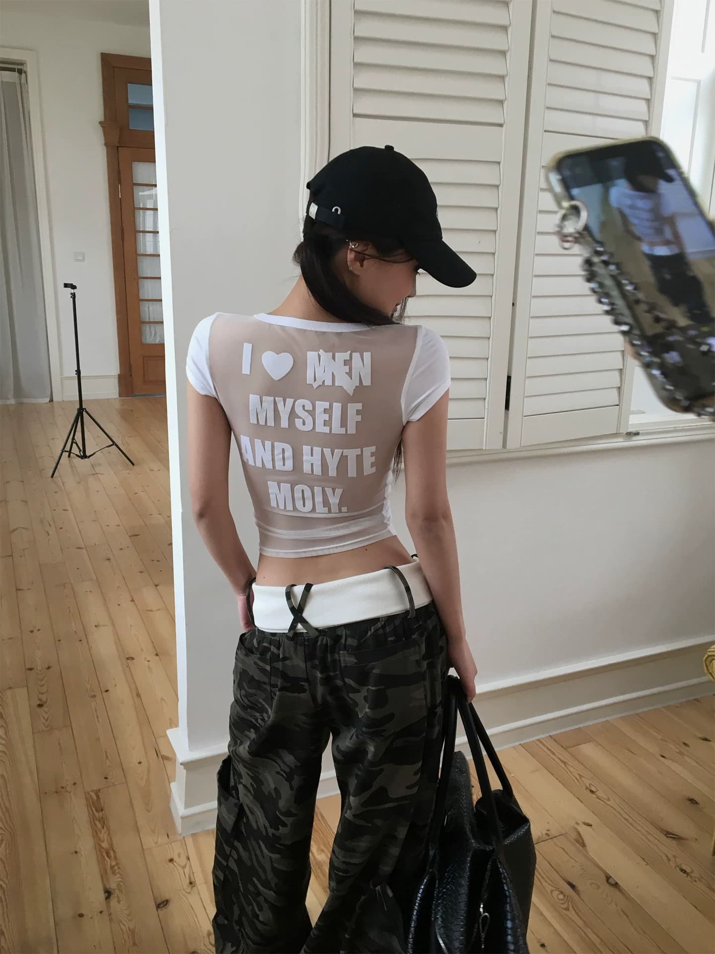 hytemoly 뒤로 ~을 통해 센스 망사 패치워크 식물 플러시 프린트 u 칼라 신축성 슬림해 보이는 몸매 가꾸기 반팔 티셔츠 여성 셔츠 상세 이미지 10
