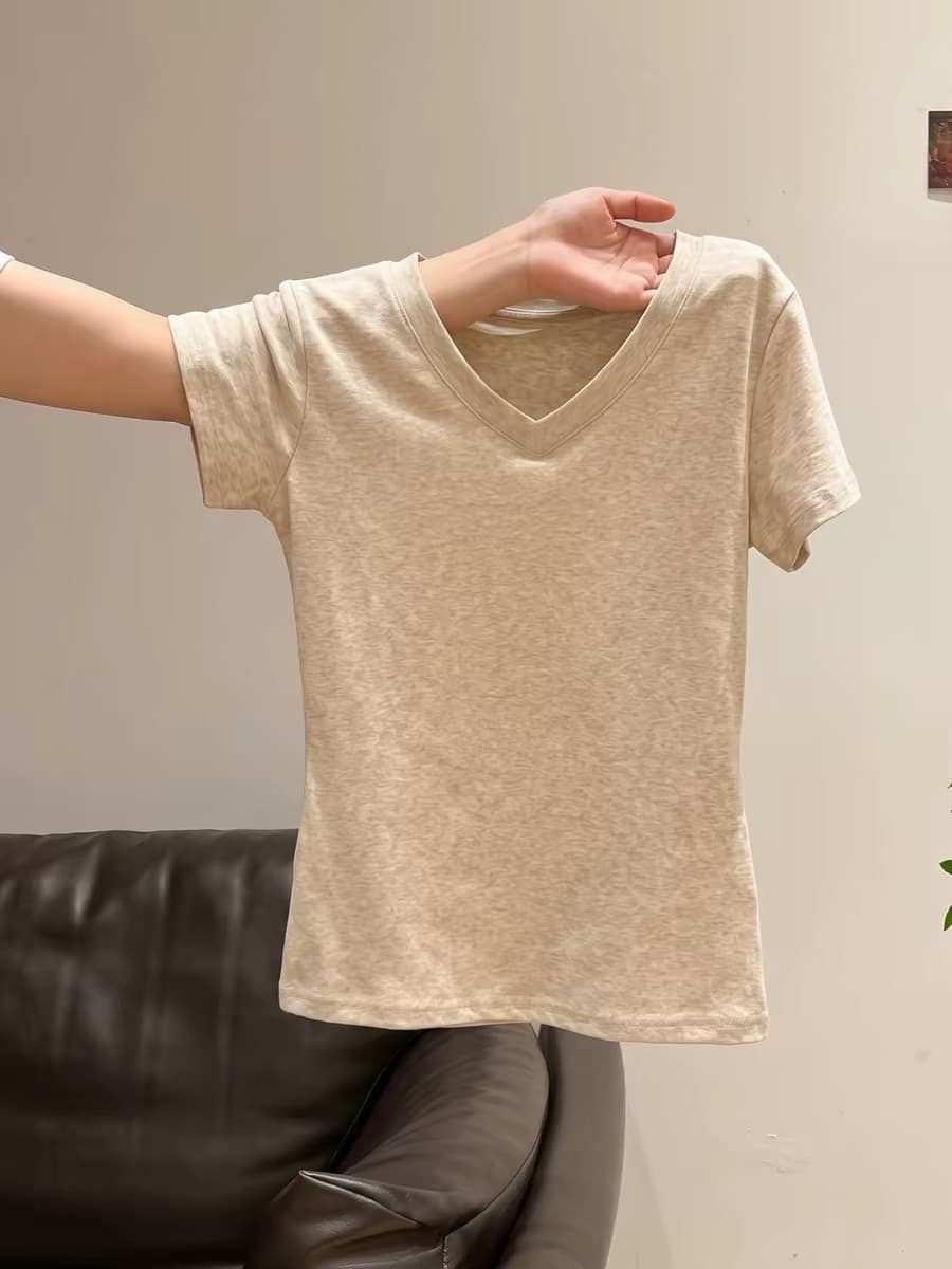 미니멀리즘 단색 긍정적 인 어깨 반팔 V넥 티셔츠 여성 여름 얇은 스타일 몸매 가꾸기 슬림해 보이는 맞춤 다용도 회색 맨위