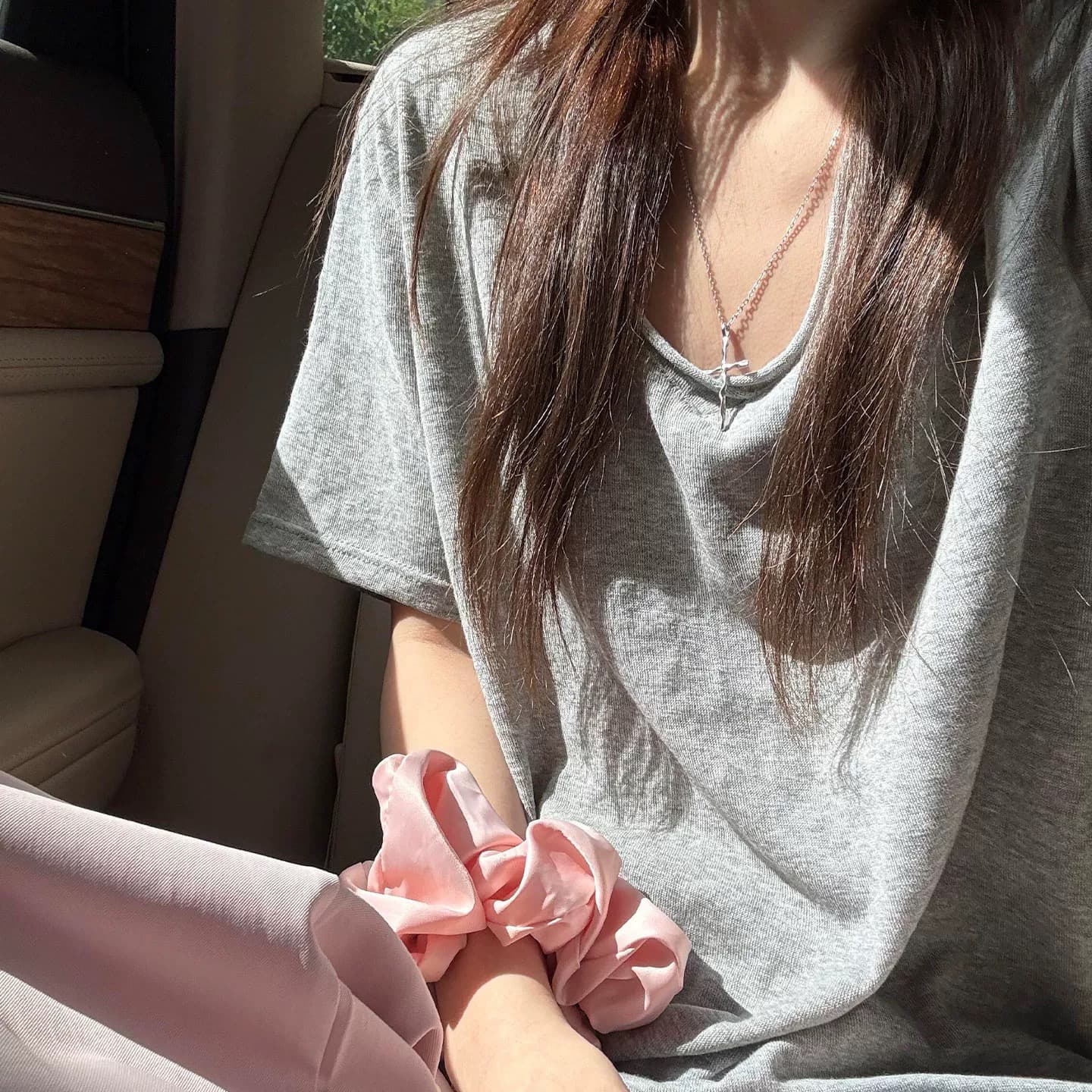 아메리칸 느슨함 눈꽃 코튼 롤 측면 티셔츠 V넥 슬림해 보이는 다용도 여름 외출용 반소매 맨위 느긋한 바람 반팔 여성 이미지 5