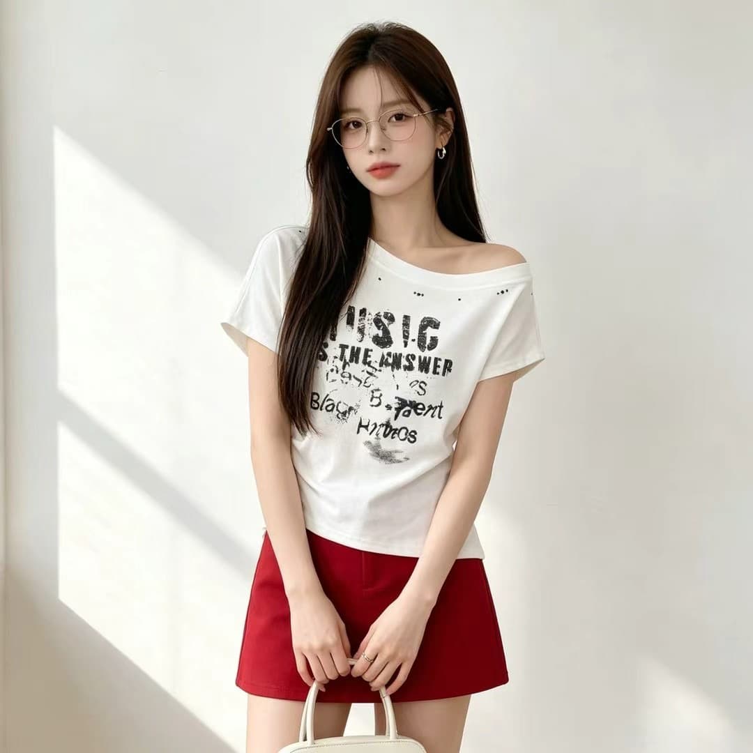 출퇴근 품격 아메리칸 레트로 알파벳 프린트 비스듬한 어깨 반팔 티셔츠 여성 여름 미니멀리즘 슬림해 보이는 다용도 맨위 상세 이미지 3