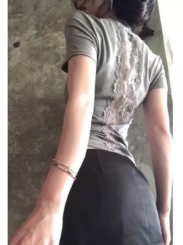자이언트 잘 생긴 ~ 중 뒤로 홀로우 아웃 반팔 티셔츠 여성 여름 새로운 회색 핫걸 몸매 가꾸기 레이스 레이스 맨위 여성 상세 이미지 3